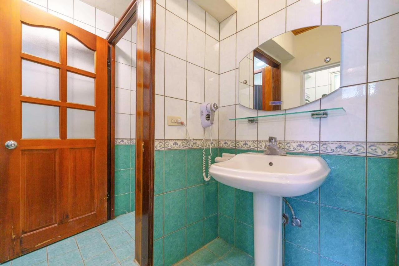 Fangshuh B&B Fenglin Bagian luar foto