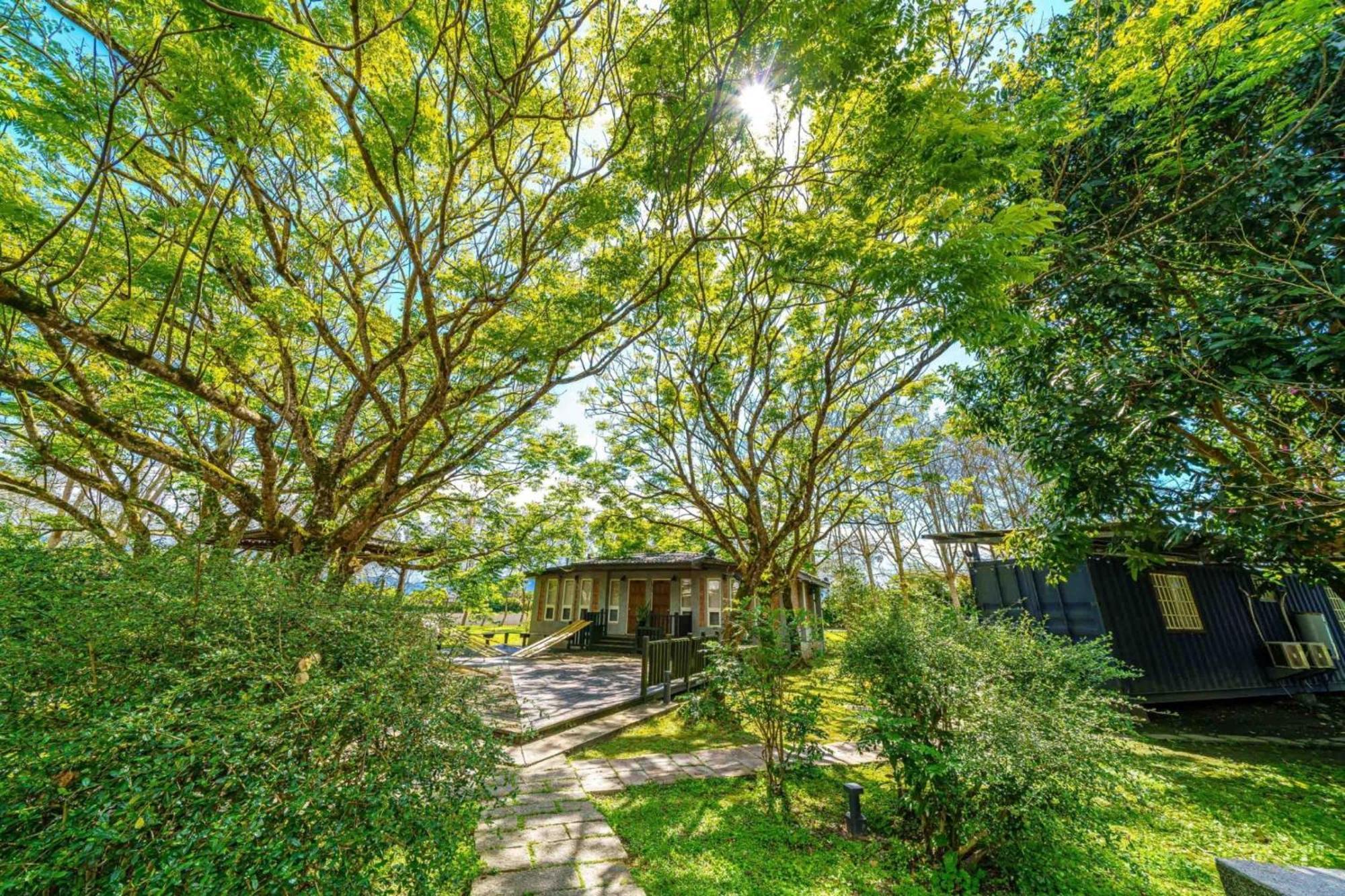 Fangshuh B&B Fenglin Bagian luar foto