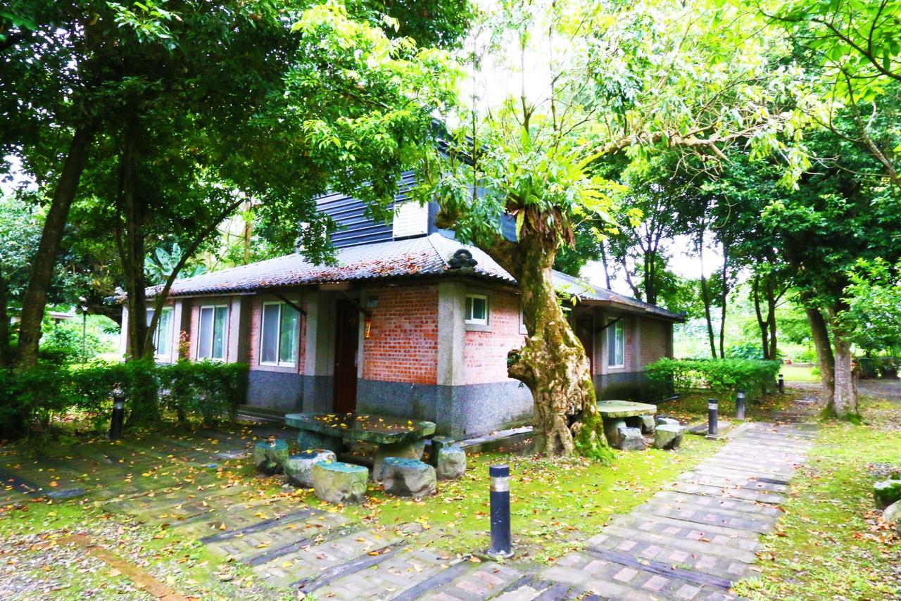 Fangshuh B&B Fenglin Bagian luar foto