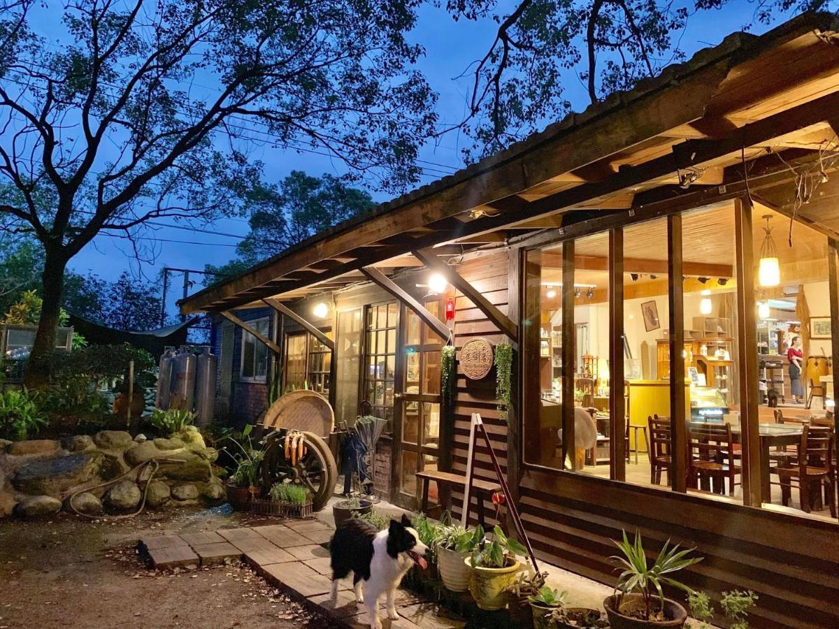 Fangshuh B&B Fenglin Bagian luar foto